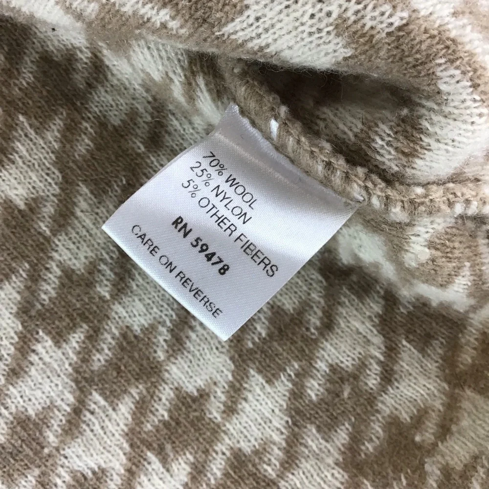 A. IDA Made in Italy Houndstooth Tan Button Down Sweater | Medium